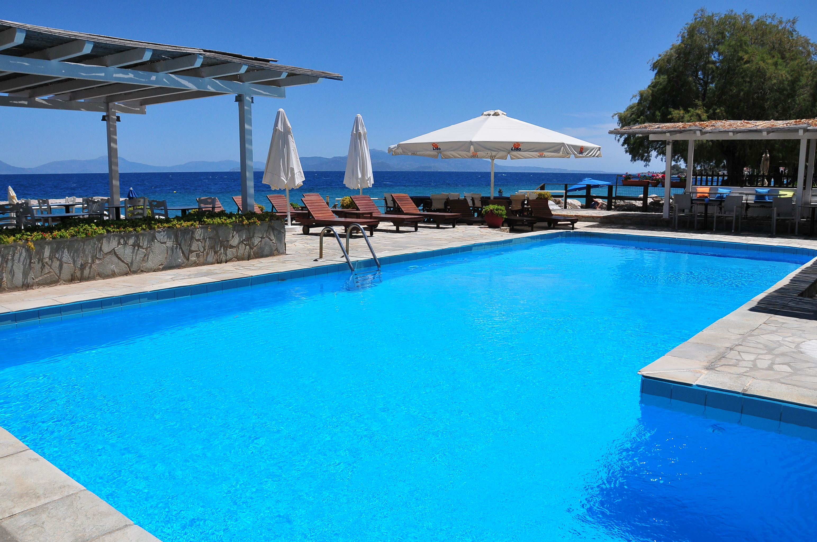 Lido pool restaurant main  (1 of 1).jpg